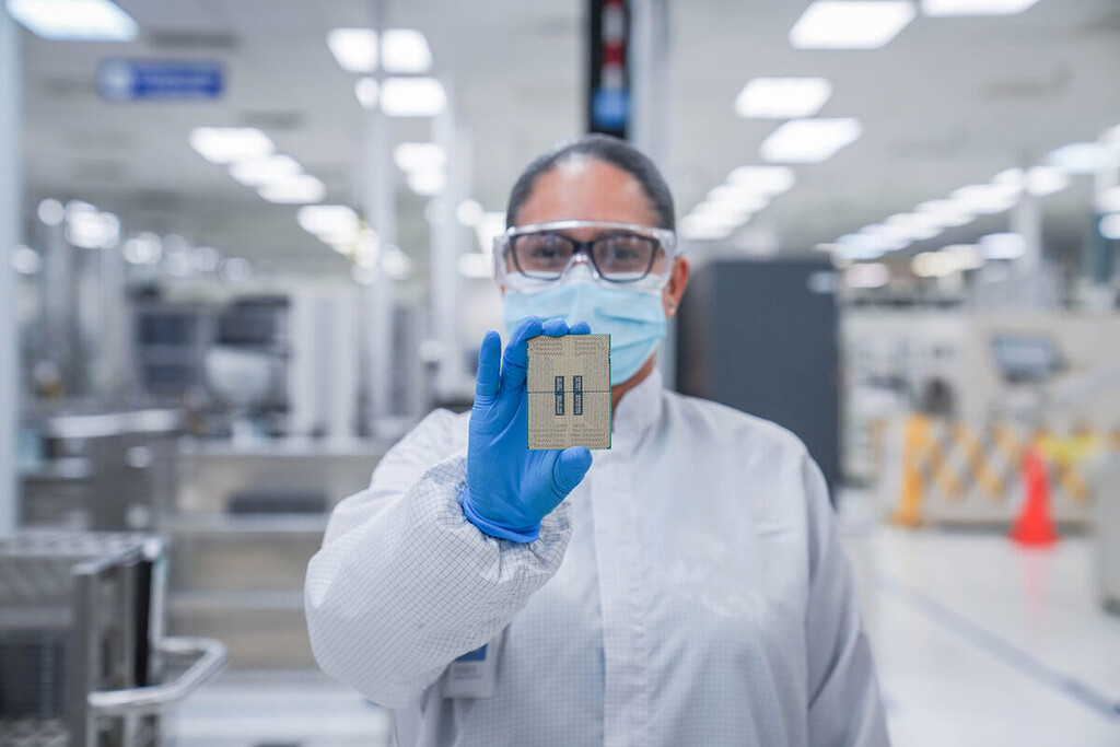 Intel cree que el apoyo del Gobierno de EEUU va a salirle muy caro: se está preparando para su posible fracaso en los demás países